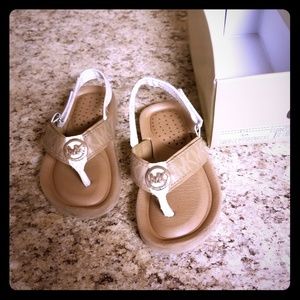 Sandals good condition